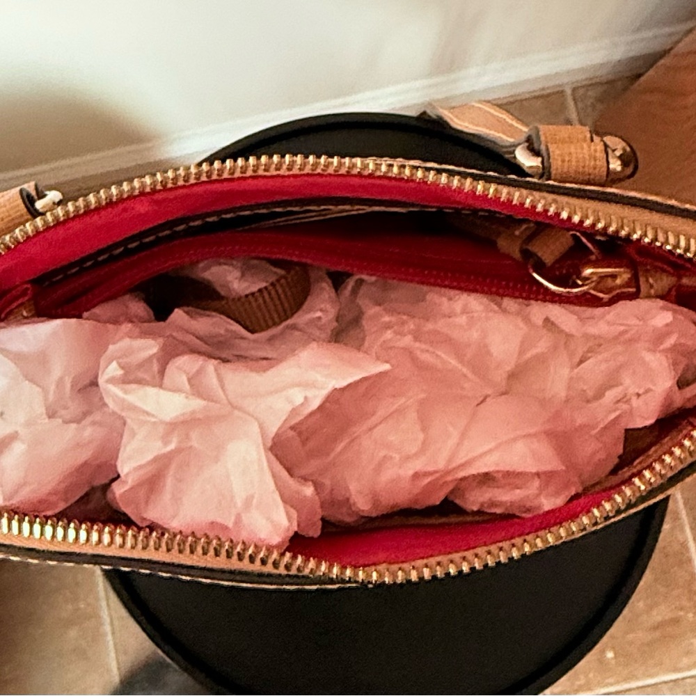 Dooney & Bourke Trixie Crossbody Bag New - Picture 9 of 13